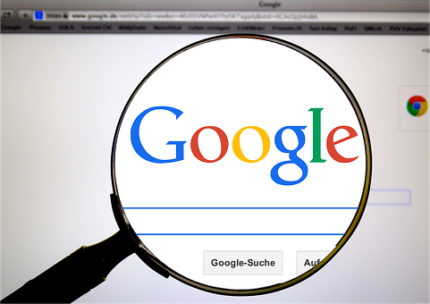 Google als Datenschützer? Gefahr der Kontoschließung für Website-Betreiber.