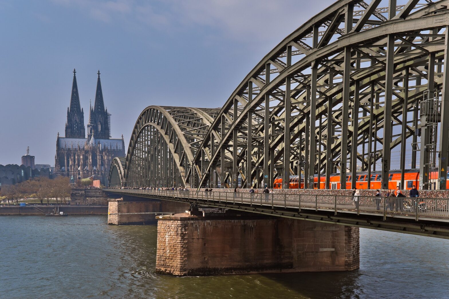 Das Deutschlandticket – für alle unsere Mitarbeiter:innen kostenfrei